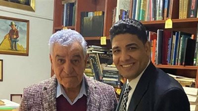 زاهي حواس عن مساعدة الجن في بناء الأهرامات: كلام فارغ وخرافة