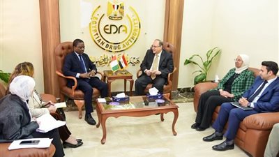 رئيس هيئة الدواء يبحث سبل تعزيز التعاون الدوائي مع سفير كوت ديفوار بالقاهرة