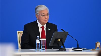 رئيس كازاخستان  يسلط الضوء على احتفالات نيروز وإرث آباي والإحياء الثقافي