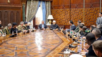 القوات المسلحة تنظم زيارة للملحقين العسكريين المعتمدين إلى مشيخة الأزهر الشريف ودار الإفتاء المصرية