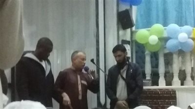 (انفراد) .. «نيجيري» يُعلن إسلامه بمسجد النصر في«عرب المعادي»