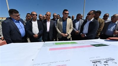 وزير الإسكان يتفقد مشروعات رفع كفاءة الكباري والمسطحات الخضراء ويتابع أعمال تطوير المداخل والبوابات بمارينا