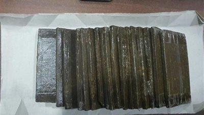 سقوط «سائق» بحوزته 15 طربة حشيش وأسلحة نارية وذخائر بكفر الشيخ