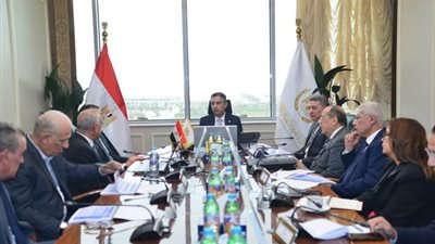 وزير التموين يعقد اجتماعًا مع شركة الإسكندرية للزيوت والصابون لبحث خطط التوسع وتحقيق استقرار السوق