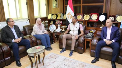 محافظ كفر الشيخ ووزير الزراعة بجمهورية مدغشقر يناقشان سبل الاستفادة من الثروة الحيوانية