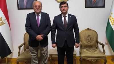 السفير الطاجيكي  بمصر يلتقى مع حفيد أحمد دانش
