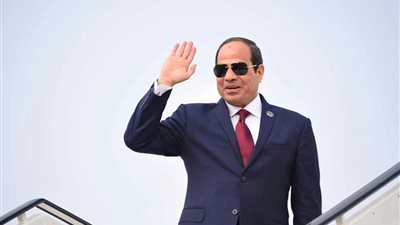 الرئيس السيسي يشهد الإحتفال بعيد العمال في السويس