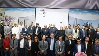 القنصل العام المصري بالرياض يلتقي مع الجالية المصرية 