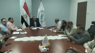 نائب مديرالرعاية الصحية بالسويس يترأس الإجتماع التوجيهي لمديري الإدارات بفرع  الهيئة 