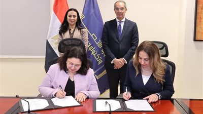 وزيرا الاتصالات وتكنولوجيا المعلومات والتضامن الاجتماعى يشهدان توقيع مذكرة تفاهم وبروتوكولين للتعاون