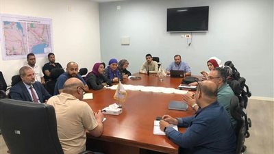 مدير المكتب الفنى يترأس الإجتماع التوجيهي للرعاية الصحية بالسويس 