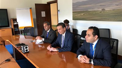 وزير الزراعة يبحث مع وزير المصايد والأمن الغذائي الهولندي تعزيز التعاون المشترك