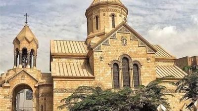 بطريركية الأرمن الأرثوذكس بمصر تقدم العزاء لأسر الفتيات ال١٩ ضحايا حادث الطريق الإقليمى 