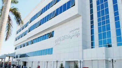 مستشفي دار صحة المرأة بالسويس تكرم عدد من العاملين في الإدارة الهندسية والتمريض