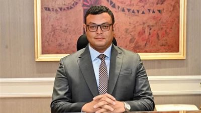 وزير الإسكان : 