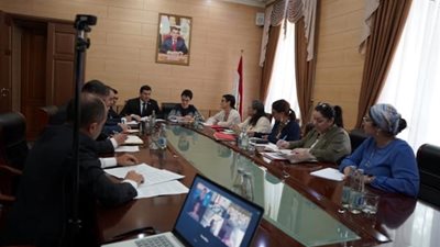عقد  اجتماع لتنمية التعاون في مجال علم الجليد. فى دوشنبه