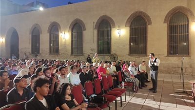 إقبال واسع على المجموعة الأولي والثانية من دورة تعليم الهيروغليفية بمؤسسة زاهي حواس للآثار والتراث مجانا 
