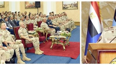 الفريق أول عبد المجيد صقر القائد العام للقوات المسلحة وزير الدفاع والإنتاج الحربى يلتقى بعدد من مقاتلى المنطقة الجنوبية العسكرية