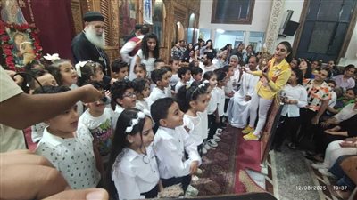إقبال من المصلين في الليلة السادسة من نهضة صوم السيدة العذراء بالسويس