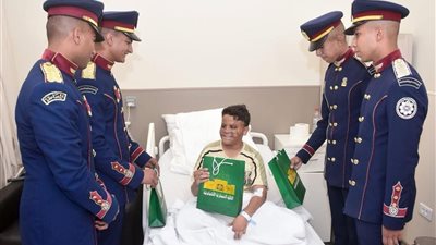 القوات المسلحة تنظم زيارات لعدد من طلبة الأكاديمية العسكرية المصرية والكليات العسكرية لمستشفى أهل مصر لعلاج الحروق