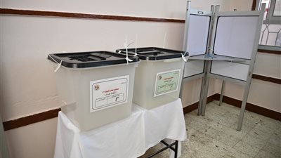 محافظ جنوب سيناء يتفقد لجان انتخابات مجلس الشيوخ بشرم الشيخ