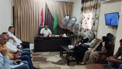 رئيس مركز كفر صقر يعقد اجتماعًا لحصر المنشآت الآيلة للسقوط واتخاذ الإجراءات القانونية 
