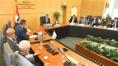 وزير الإسكان يؤكد للمطورين العقاريين حرص الدولة على تقديم كافة التسهيلات