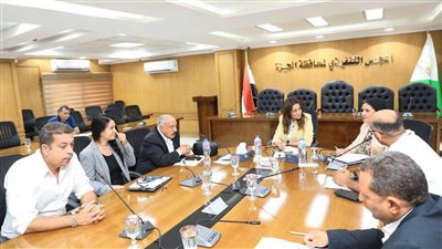 نائب محافظ الجيزة تبحث مع الجهات المعنية تكثيف الفحوصات والعلاج الدوري للدواب بالمنطقة الأثرية