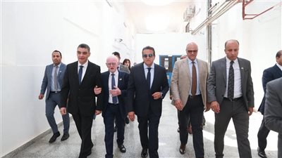 وزير الصحة يشهد التشغيل التجريبي لخط إنتاج فلاتر الغسيل الكلوي