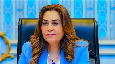 وزيرة التنمية المحلية: بدء تطبيق المواعيد الشتوية للمحال العامة غدًا الجمعة