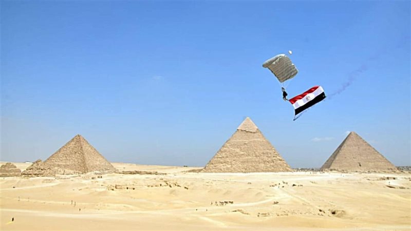  النجم الساطع - 2025