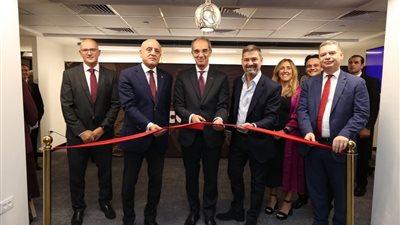 وزير الاتصالات يفتتح مركز شركة فاوندإيفر العالمية في الأقصر 