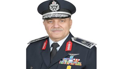 قائد القوات الجوية : سنظل حماة السماء وسيف الوطن القاطع 