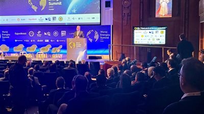 وزير البترول مصر تستهدف حفر 480 بئراً استكشافيا باستثمارات 5,7 مليون دولار 