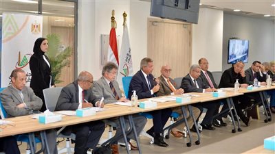 اللجنة الرئيسية لتطوير الإعلام تبدأ أولى جلساتها لتحديث منظومة الإعلام المصري