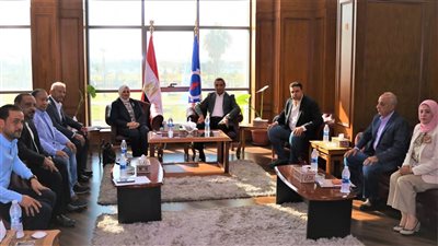 محافظ السويس يستقبل أعضاء مجلسي النواب والشيوخ