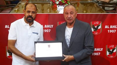 النادي الاهلي يكرم عماد النحاس بعد النتائج الايجابية التي قدمها للفريق