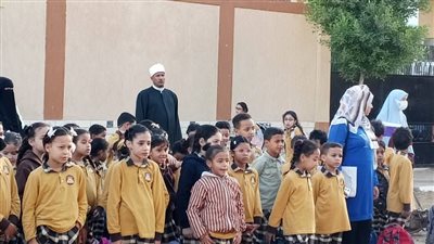 المنطقة الأزهرية بالسويس تواصل سير العملية التعليمية بمعاهد المحافظة 