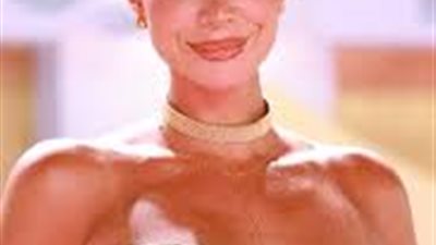 بإطلالة مثيرة وسعر صادم .. بسنت شوقي في مهرجان الجونة 