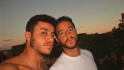 حبيب أخوه.. فرحة حسن مالك  بعد فوز أحمد مالك بجائزة أفضل ممثل 
