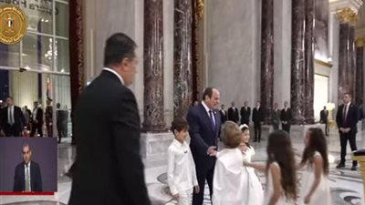الرئيس السيسي يصل مقر احتفالية 