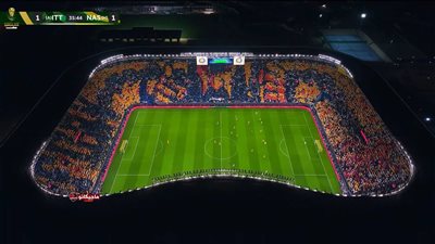 الإتحاد السعودي بعشر لاعبين يصعد الي الدور الربع النهائي لكأس خادم الحرمين 