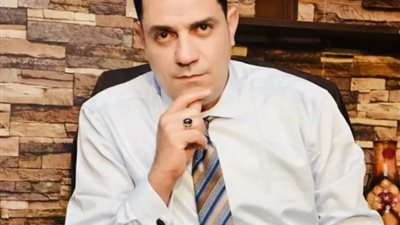 محمد غضنفر يرصد أسباب ومكاسب زيادة تحويلات العاملين بالخارج 