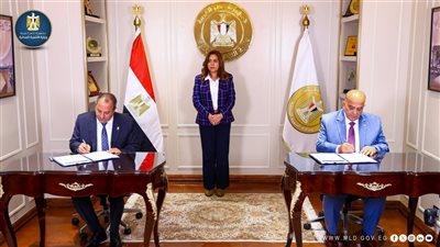 وزيرة التنمية المحلية: توقيع عقد لتطوير منظومة النظافة بمحافظة بورسعيد 