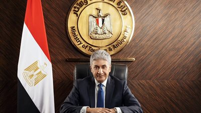 أبرز وزير السياحة شكره للعاملين الذين قاموا ببناء المتحف المصري الكبير