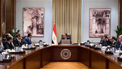 رئيس الوزراء يتابع إجراءات بدء تطبيق المرحلة الثانية لمنظومة التأمين الصحي الشامل 