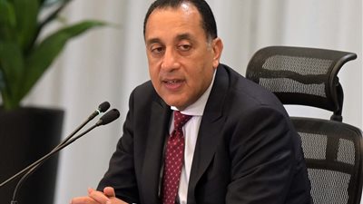 نيابة عن الرئيس السيسي رئيس الوزراء يغادر إلي قطر للمشاركة بالقمة العالمية