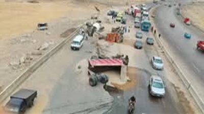 حادث تصادم مروع على طريق الاوتوستراد أسفر عن مصرع وإصابة عدد الأشخاص 