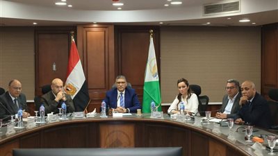 يترأس عادل النجار مراسم القرعة الإلكترونية لـ 1700 مدفن جاهز بطريق الفيوم 