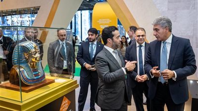 وزير السياحة والآثار يلتقي مع رئيس هيئة قطر للسياحة لتعزيز التعاون المشترك 
